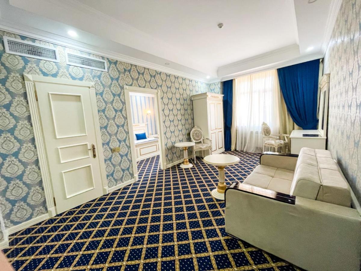 Premier Palace Baky Esterno foto Suite
