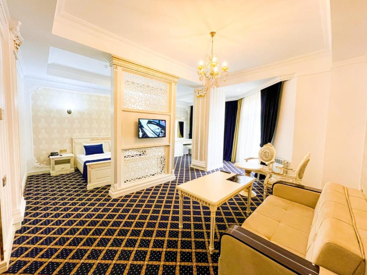 Premier Palace Baky Esterno foto Suite