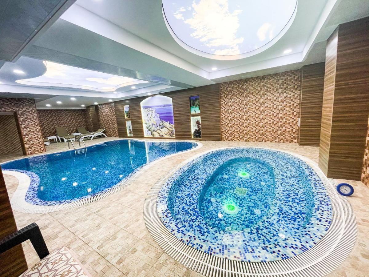 Premier Palace Baky Esterno foto Spa center